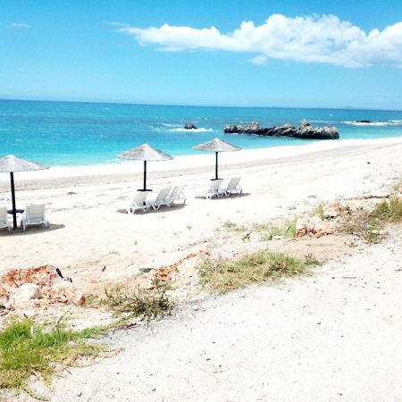 The Happiness Of Vangelis Paralia Vrachou Exterior photo