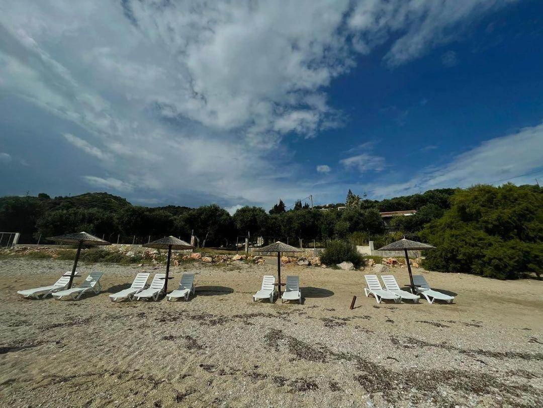 The Happiness Of Vangelis Paralia Vrachou Exterior photo